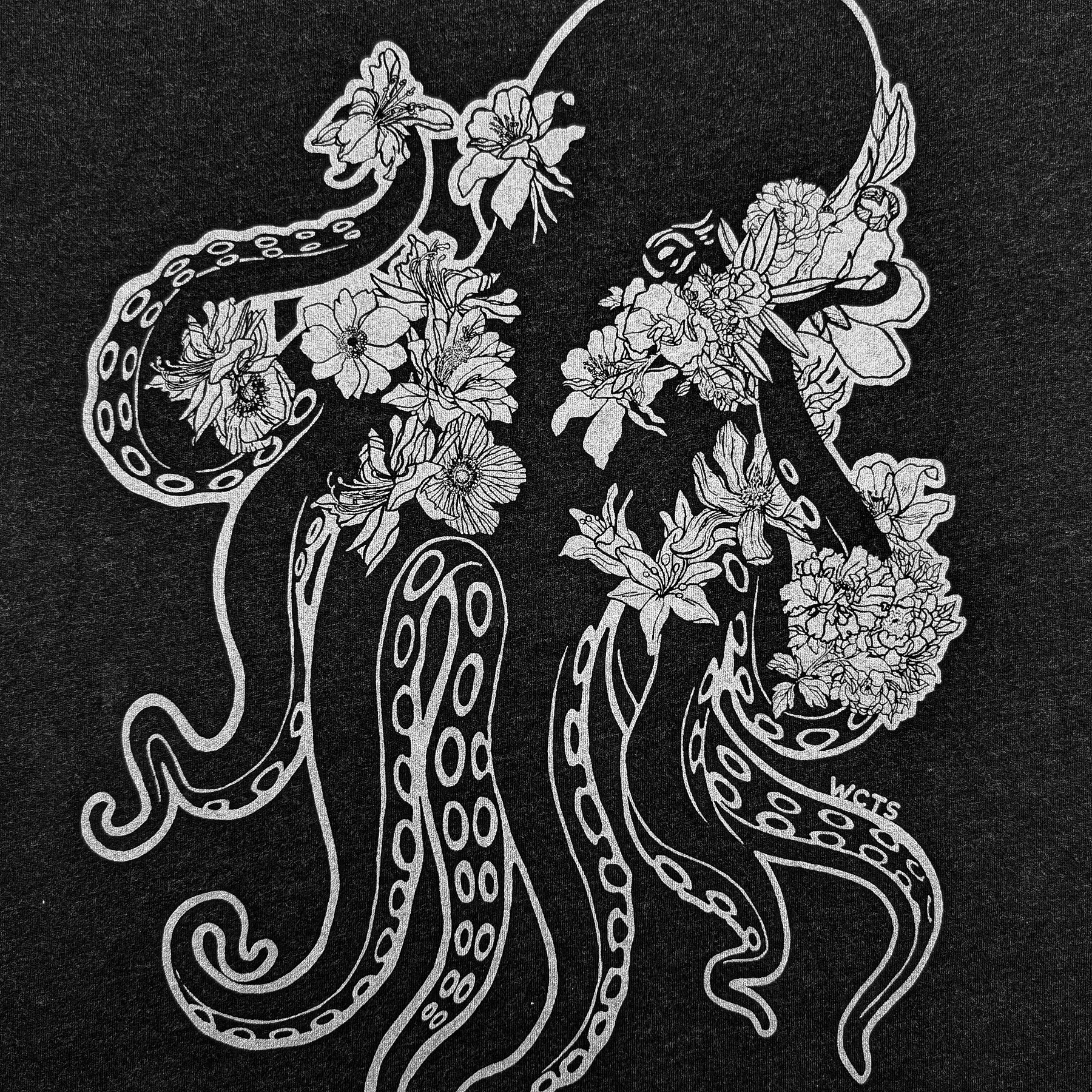 Women's Flower Octopus Crewneck T-shirt